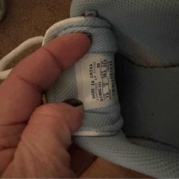 Nike Cheer sneakers white leath w/lt blue accents/suede rainbow Sz 7.5 EUC - Picture 4 of 5